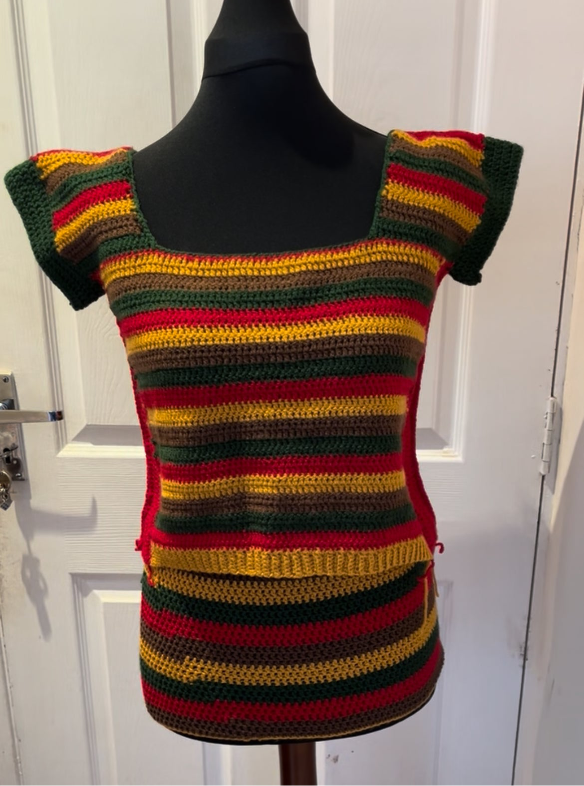 Skirt and top set